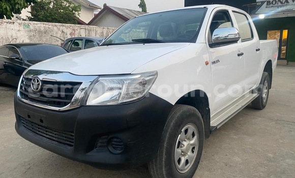 Acheter Occasion Voiture Toyota Hilux Blanc à Douala, Littoral Cameroon Acheter Occasion Voiture Toyota Hilux Blanc à Douala, Littoral Cameroon