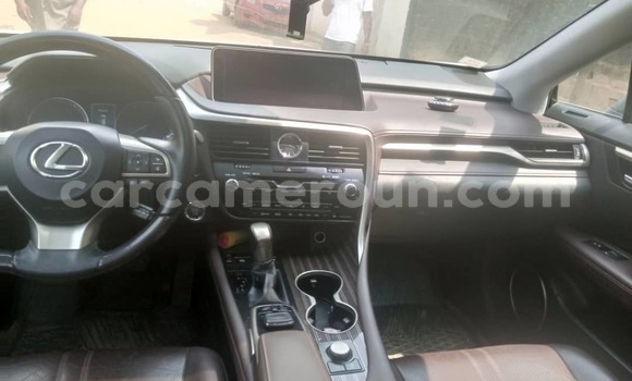Sayi Na hannu Lexus RX 350 White Mota in Douala a Ƙasar Kamaru Sayi Na hannu Lexus RX 350 White Mota in Douala a Ƙasar Kamaru