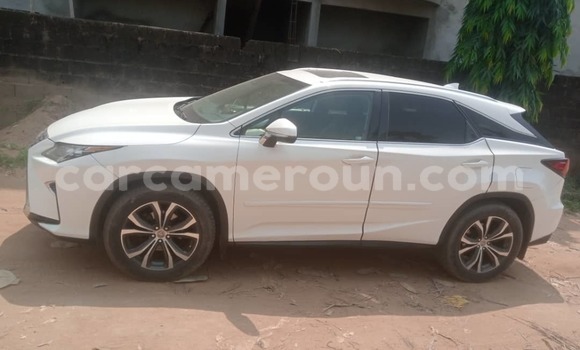 Sayi Na hannu Lexus RX 350 White Mota in Douala a Ƙasar Kamaru Sayi Na hannu Lexus RX 350 White Mota in Douala a Ƙasar Kamaru