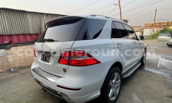 Acheter Occasion Voiture Mercedes‒Benz ML–Class Blanc à Douala, Littoral Cameroon Acheter Occasion Voiture Mercedes‒Benz ML–Class Blanc à Douala, Littoral Cameroon