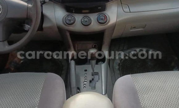 Acheter Occasion Voiture Toyota RAV4 Gris à Douala, Littoral Cameroon Acheter Occasion Voiture Toyota RAV4 Gris à Douala, Littoral Cameroon