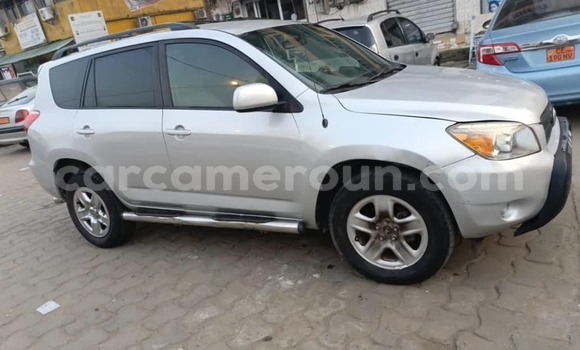 Acheter Occasion Voiture Toyota RAV4 Gris à Douala, Littoral Cameroon Acheter Occasion Voiture Toyota RAV4 Gris à Douala, Littoral Cameroon