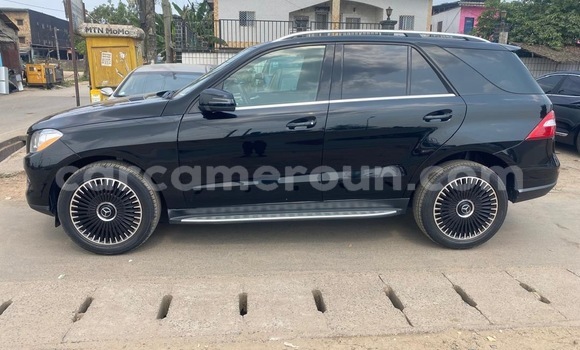 Sayi Sabo Mercedes‒Benz ML–Class Black Mota in Douala a Ƙasar Kamaru Sayi Sabo Mercedes‒Benz ML–Class Black Mota in Douala a Ƙasar Kamaru