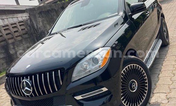 Sayi Sabo Mercedes‒Benz ML–Class Black Mota in Douala a Ƙasar Kamaru Sayi Sabo Mercedes‒Benz ML–Class Black Mota in Douala a Ƙasar Kamaru