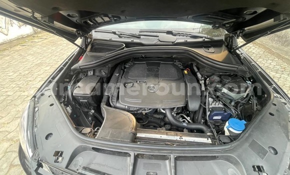 Sayi Sabo Mercedes‒Benz ML–Class Black Mota in Douala a Ƙasar Kamaru Sayi Sabo Mercedes‒Benz ML–Class Black Mota in Douala a Ƙasar Kamaru