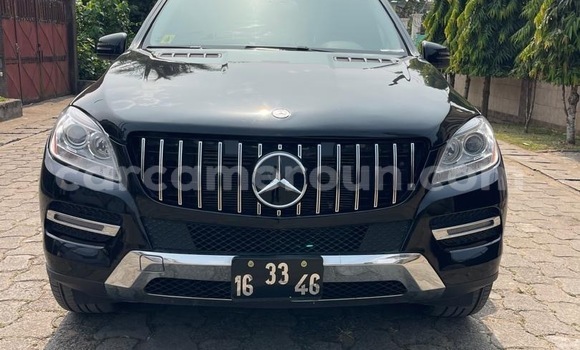 Sayi Sabo Mercedes‒Benz ML–Class Black Mota in Douala a Ƙasar Kamaru Sayi Sabo Mercedes‒Benz ML–Class Black Mota in Douala a Ƙasar Kamaru