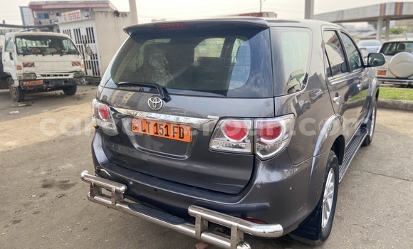 Acheter Occasion Voiture Toyota Fortuner Gris à Douala, Littoral Cameroon Acheter Occasion Voiture Toyota Fortuner Gris à Douala, Littoral Cameroon
