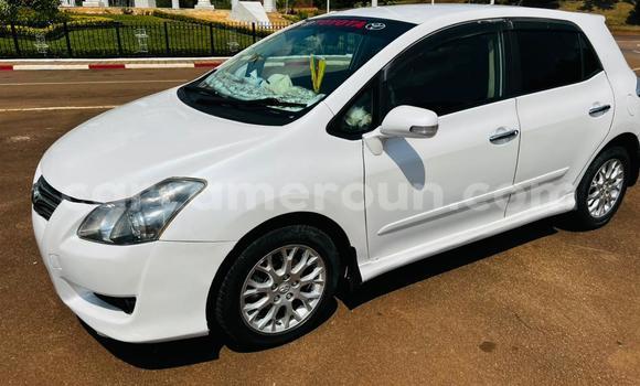 Acheter Occasion Voiture Toyota Blade Blanc à Yaoundé, Central Cameroon