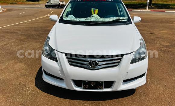 Sayi Na hannu Toyota Blade White Mota in Yaounde a Babban Kamaru Sayi Na hannu Toyota Blade White Mota in Yaounde a Babban Kamaru