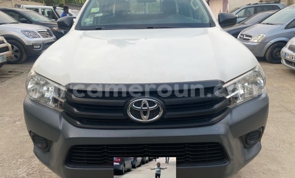Acheter Occasion Voiture Toyota Hilux Blanc à Douala, Littoral Cameroon