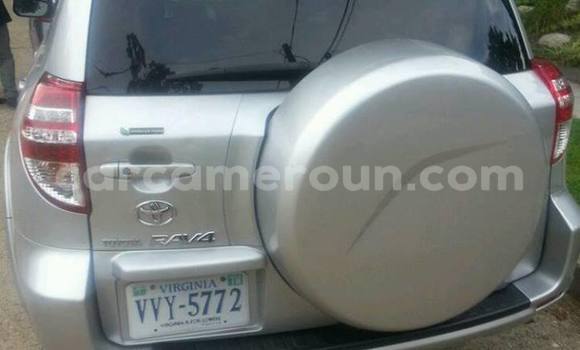 Acheter Occasion Voiture Toyota RAV4 Gris à Yaoundé, Central Cameroon Acheter Occasion Voiture Toyota RAV4 Gris à Yaoundé, Central Cameroon