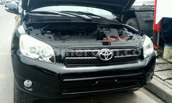 Acheter Occasion Voiture Toyota RAV4 Noir à Yaoundé, Central Cameroon Acheter Occasion Voiture Toyota RAV4 Noir à Yaoundé, Central Cameroon