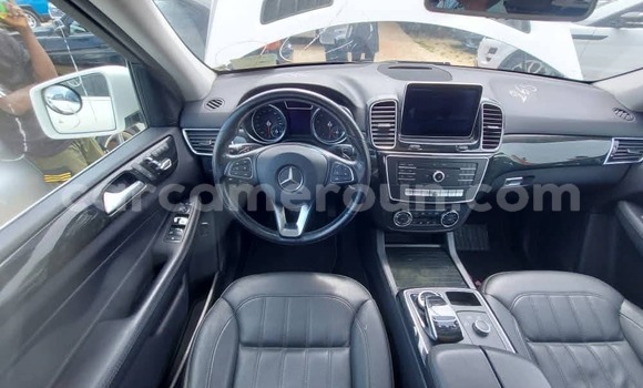 Acheter Occasion Voiture Mercedes‒Benz ML–Class Blanc à Douala, Littoral Cameroon Acheter Occasion Voiture Mercedes‒Benz ML–Class Blanc à Douala, Littoral Cameroon