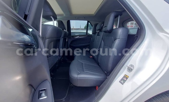 Acheter Occasion Voiture Mercedes‒Benz ML–Class Blanc à Douala, Littoral Cameroon Acheter Occasion Voiture Mercedes‒Benz ML–Class Blanc à Douala, Littoral Cameroon