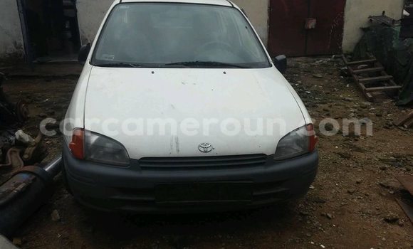 Acheter Occasion Voiture Toyota Starlet Blanc à Yaoundé, Central Cameroon Acheter Occasion Voiture Toyota Starlet Blanc à Yaoundé, Central Cameroon
