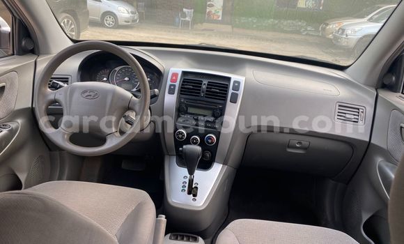 Sayi Na hannu Hyundai Tucson Green Mota in Douala a Ƙasar Kamaru Sayi Na hannu Hyundai Tucson Green Mota in Douala a Ƙasar Kamaru