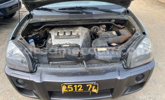 Sayi Na hannu Hyundai Tucson Green Mota in Douala a Ƙasar Kamaru Sayi Na hannu Hyundai Tucson Green Mota in Douala a Ƙasar Kamaru