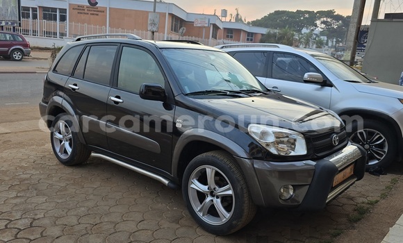 Sayi Na hannu Toyota RAV4 Black Mota in Yaounde a Babban Kamaru