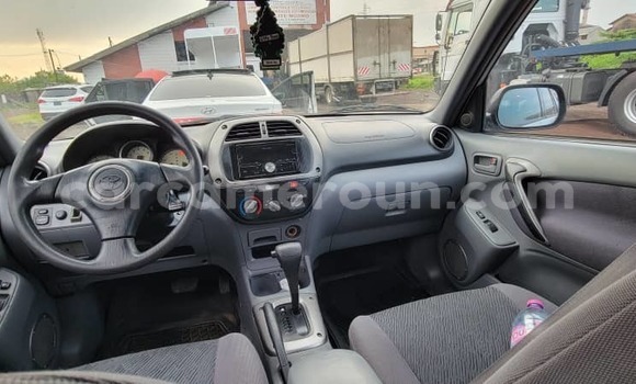 Acheter Occasion Voiture Toyota RAV4 Gris à Douala, Littoral Cameroon Acheter Occasion Voiture Toyota RAV4 Gris à Douala, Littoral Cameroon