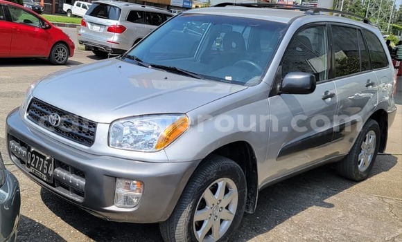 Acheter Occasion Voiture Toyota RAV4 Gris à Douala, Littoral Cameroon Acheter Occasion Voiture Toyota RAV4 Gris à Douala, Littoral Cameroon