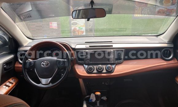 Acheter Occasion Voiture Toyota RAV4 Blanc à Douala, Littoral Cameroon Acheter Occasion Voiture Toyota RAV4 Blanc à Douala, Littoral Cameroon