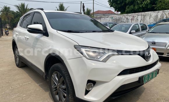 Acheter Occasion Voiture Toyota RAV4 Blanc à Douala, Littoral Cameroon Acheter Occasion Voiture Toyota RAV4 Blanc à Douala, Littoral Cameroon