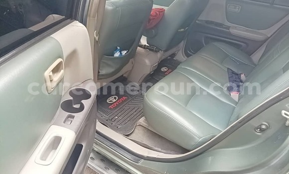 Acheter Occasion Voiture Toyota Highlander Vert à Douala, Littoral Cameroon Acheter Occasion Voiture Toyota Highlander Vert à Douala, Littoral Cameroon