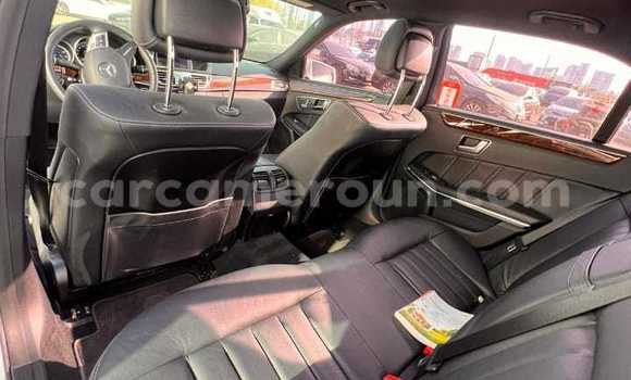 Acheter Occasion Voiture Mercedes-Benz E-Classe Blanc à Douala, Littoral Cameroon Acheter Occasion Voiture Mercedes-Benz E-Classe Blanc à Douala, Littoral Cameroon