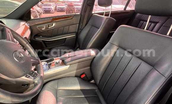 Acheter Occasion Voiture Mercedes-Benz E-Classe Blanc à Douala, Littoral Cameroon Acheter Occasion Voiture Mercedes-Benz E-Classe Blanc à Douala, Littoral Cameroon