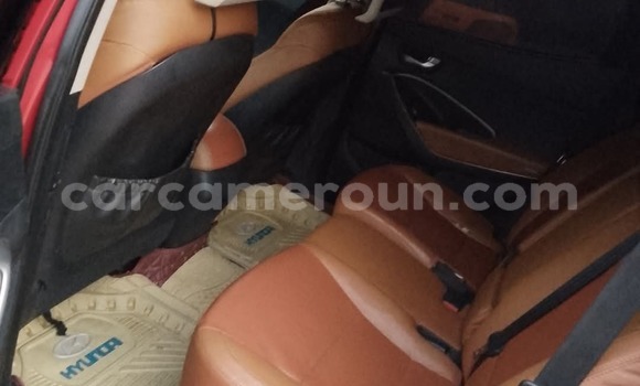 Sayi Na hannu Hyundai Santa Fe Red Mota in Douala a Ƙasar Kamaru Sayi Na hannu Hyundai Santa Fe Red Mota in Douala a Ƙasar Kamaru