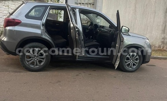 Acheter Occasion Voiture Suzuki Grand Vitara Gris à Yaoundé, Central Cameroon Acheter Occasion Voiture Suzuki Grand Vitara Gris à Yaoundé, Central Cameroon