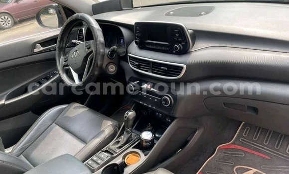 Sayi Na hannu Hyundai Tucson Black Mota in Douala a Ƙasar Kamaru Sayi Na hannu Hyundai Tucson Black Mota in Douala a Ƙasar Kamaru