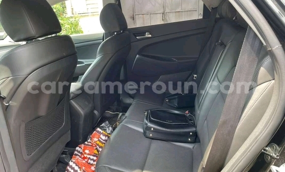 Sayi Na hannu Hyundai Tucson Black Mota in Douala a Ƙasar Kamaru Sayi Na hannu Hyundai Tucson Black Mota in Douala a Ƙasar Kamaru