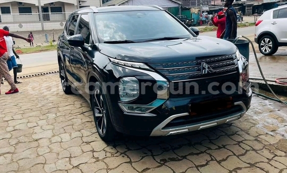 Sayi Na hannu Mitsubishi Outlander Black Mota in Douala a Ƙasar Kamaru Sayi Na hannu Mitsubishi Outlander Black Mota in Douala a Ƙasar Kamaru