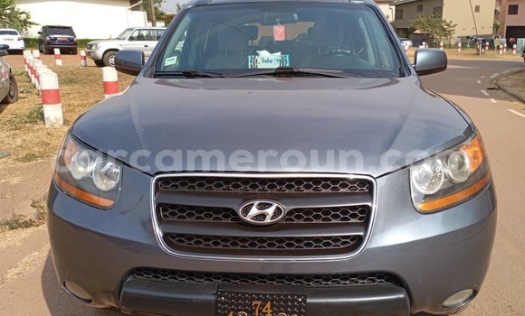 Sayi Na hannu Hyundai Santa Fe Azurfa Mota in Yaounde a Babban Kamaru Sayi Na hannu Hyundai Santa Fe Azurfa Mota in Yaounde a Babban Kamaru
