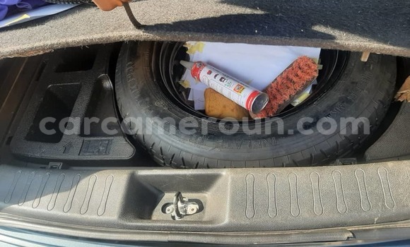 Sayi Na hannu Nissan Juke Azurfa Mota in Yaounde a Babban Kamaru Sayi Na hannu Nissan Juke Azurfa Mota in Yaounde a Babban Kamaru