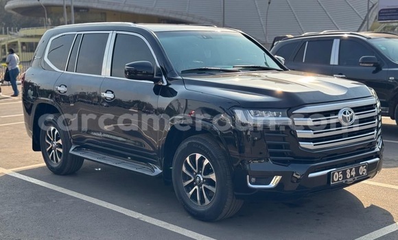 Buy New Toyota Land Cruiser Prado Black Car in Yaounde in Central Cameroon