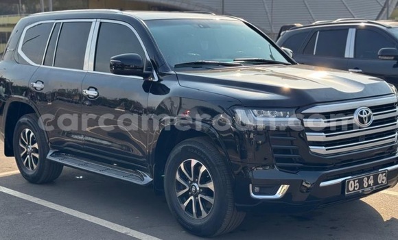Acheter Neuf Voiture Toyota Land Cruiser Prado Noir à Yaoundé, Central Cameroon Acheter Neuf Voiture Toyota Land Cruiser Prado Noir à Yaoundé, Central Cameroon