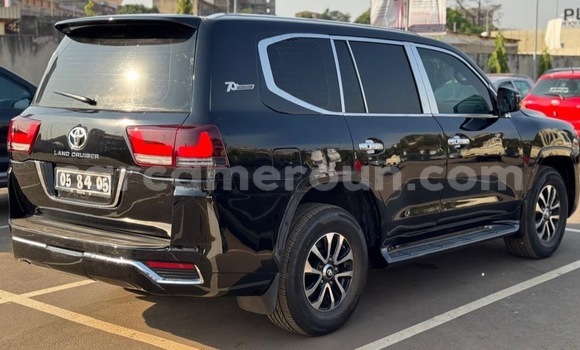 Acheter Neuf Voiture Toyota Land Cruiser Prado Noir à Yaoundé, Central Cameroon Acheter Neuf Voiture Toyota Land Cruiser Prado Noir à Yaoundé, Central Cameroon