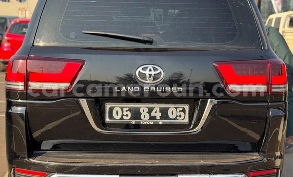 Acheter Neuf Voiture Toyota Land Cruiser Prado Noir à Yaoundé, Central Cameroon Acheter Neuf Voiture Toyota Land Cruiser Prado Noir à Yaoundé, Central Cameroon