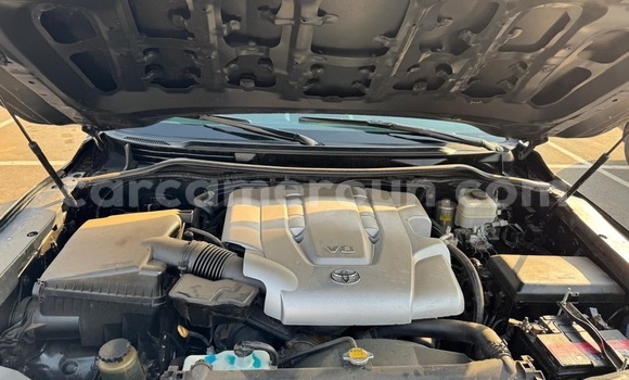 Acheter Neuf Voiture Toyota Land Cruiser Prado Noir à Yaoundé, Central Cameroon Acheter Neuf Voiture Toyota Land Cruiser Prado Noir à Yaoundé, Central Cameroon