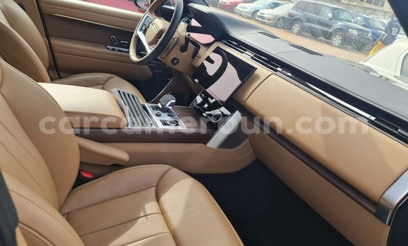 Sayi Sabo Range Rover Range Rover Black Mota in Douala a Ƙasar Kamaru Sayi Sabo Range Rover Range Rover Black Mota in Douala a Ƙasar Kamaru