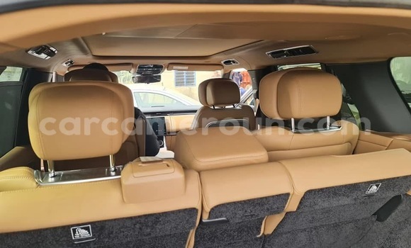 Sayi Sabo Range Rover Range Rover Black Mota in Douala a Ƙasar Kamaru Sayi Sabo Range Rover Range Rover Black Mota in Douala a Ƙasar Kamaru