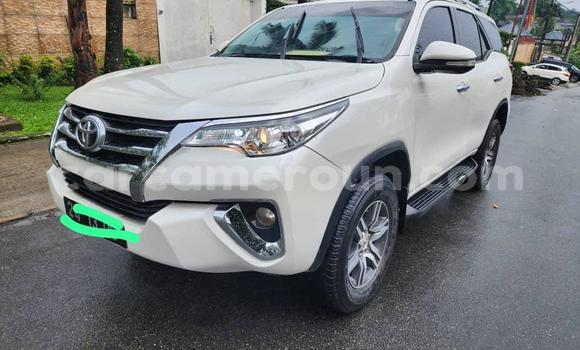 Buy Used Toyota Fortuner White Car in Douala in Littoral Cameroon