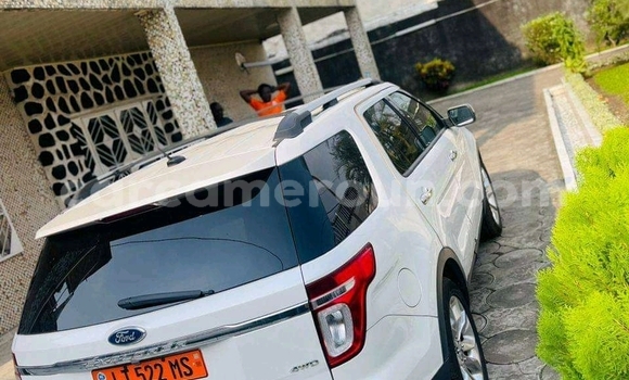 Buy Used Ford Explorer White Car in Douala in Littoral Cameroon Buy Used Ford Explorer White Car in Douala in Littoral Cameroon