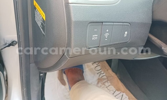 Buy Used Hyundai Elantra Silver Car in Douala in Littoral Cameroon Buy Used Hyundai Elantra Silver Car in Douala in Littoral Cameroon