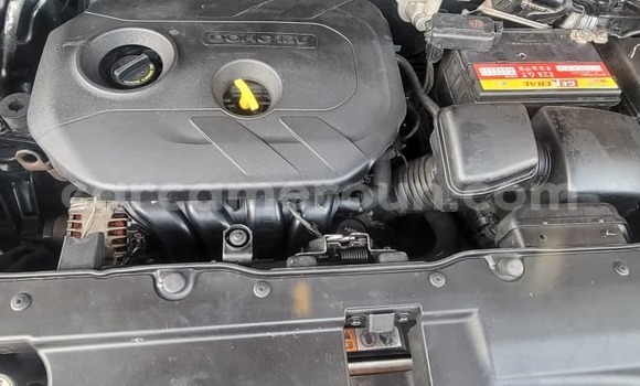 Sayi Na hannu Hyundai ix35 Red Mota in Douala a Ƙasar Kamaru Sayi Na hannu Hyundai ix35 Red Mota in Douala a Ƙasar Kamaru