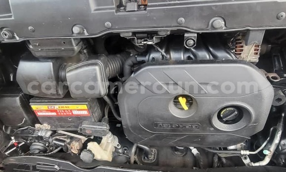 Sayi Na hannu Hyundai ix35 Red Mota in Douala a Ƙasar Kamaru Sayi Na hannu Hyundai ix35 Red Mota in Douala a Ƙasar Kamaru