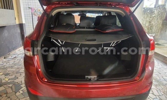 Sayi Na hannu Hyundai ix35 Red Mota in Douala a Ƙasar Kamaru Sayi Na hannu Hyundai ix35 Red Mota in Douala a Ƙasar Kamaru
