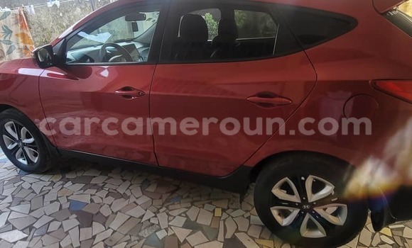 Sayi Na hannu Hyundai ix35 Red Mota in Douala a Ƙasar Kamaru Sayi Na hannu Hyundai ix35 Red Mota in Douala a Ƙasar Kamaru